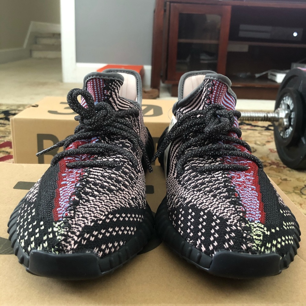 Yeezy 350 v2 Yecheil